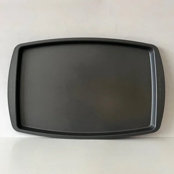 KitchenAid 3-Piece Bakeware Set | Baking Sheet, Cake Pan & Loaf Pan - Picture 7 of 16